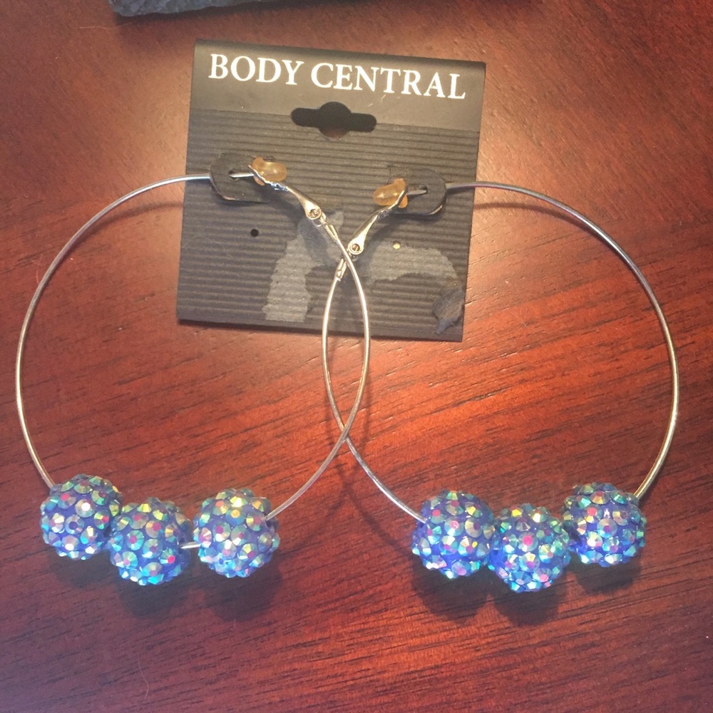 🦋NWT Necklace and earrings 🦋 - Picture 2 of 6